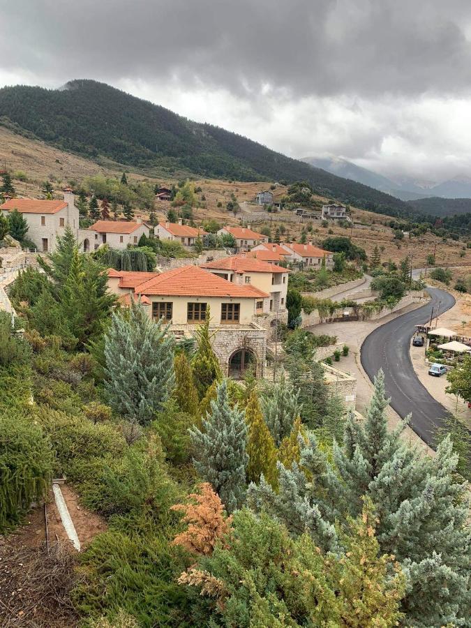 Καστρο Πετρινα Σαλε Καλαβρυτα Villa Калаврита Екстериор снимка