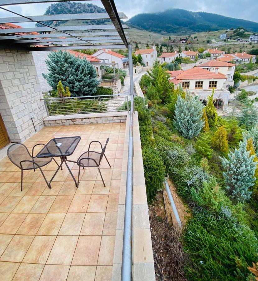 Καστρο Πετρινα Σαλε Καλαβρυτα Villa Калаврита Екстериор снимка