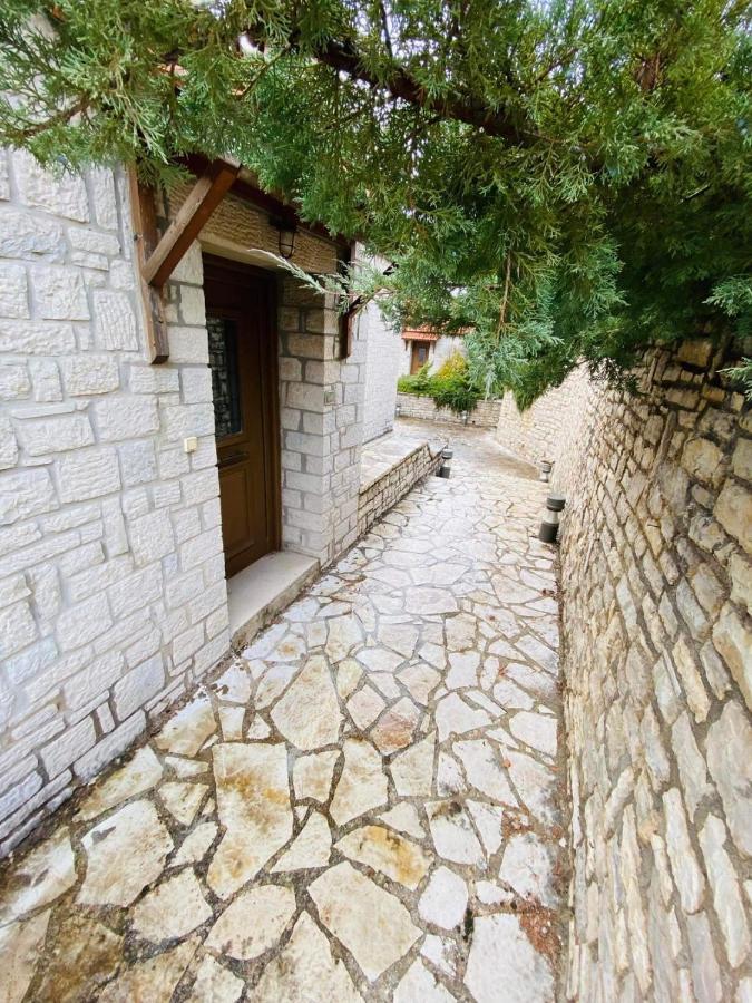 Καστρο Πετρινα Σαλε Καλαβρυτα Villa Калаврита Екстериор снимка